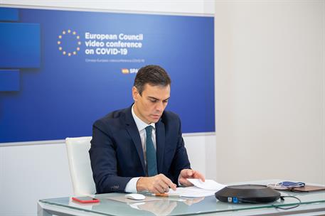 29/10/2020. Pedro Sánchez participa en el Consejo Europeo sobre COVID-19. El presidente del Gobierno, Pedro Sánchez, durante su participació...