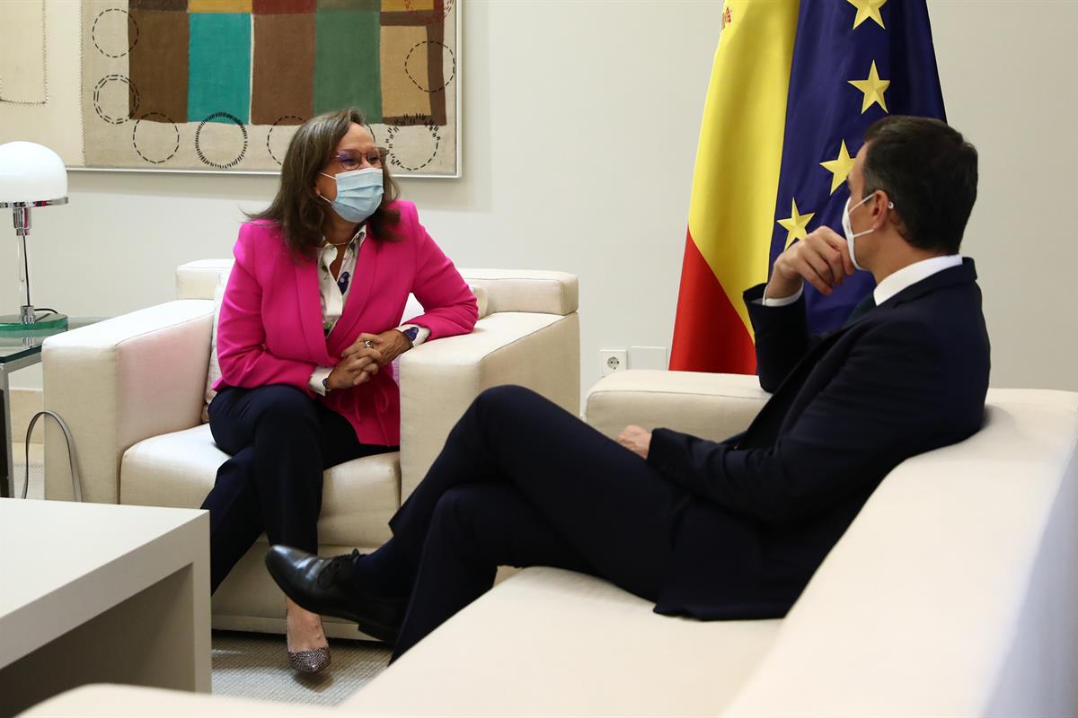 29/10/2020. Pedro Sánchez recibe a a la secretaria general iberoamericana, Rebeca Grynspan. El presidente del Gobierno, Pedro Sánchez, conve...