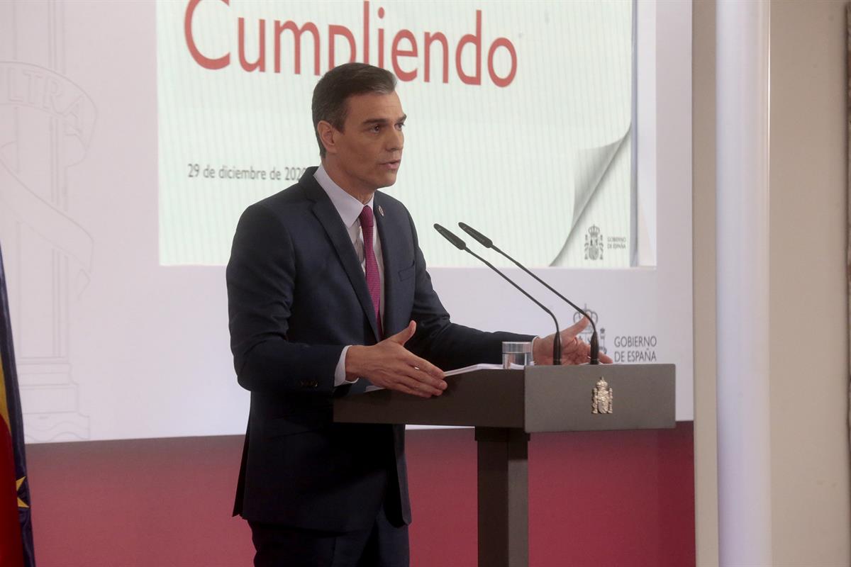 29/12/2020. Pedro Sánchez presenta el primer informe de rendición de cuentas del Gobierno de España. El Presidente del Gobierno, Pedro Sánch...