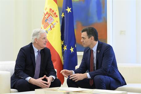 30/01/2020. El presidente recibe al negociador jefe de la Unión Europea para el Brexit. El presidente del Gobierno, Pedro Sánchez, conversa ...