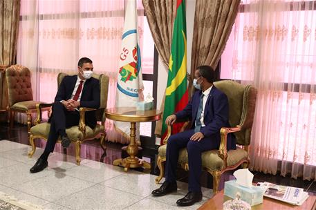 30/06/2020. Pedro Sánchez asiste a la Cumbre G5 Sahel, en Mauritania. El presidente del Gobierno, Pedro Sánchez, ha mantenido una reunión bi...
