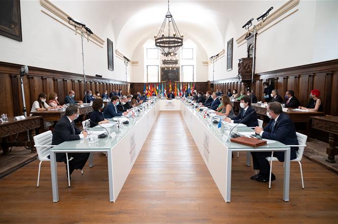 31/07/2020. Pedro Sánchez preside la XXI Conferencia de Presidentes. Plenario de la Conferencia de Presidentes, el órgano de máximo nivel po...