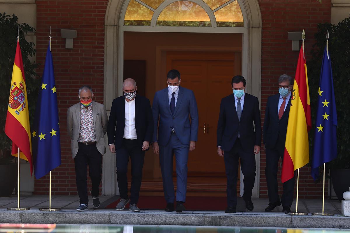 1/07/2021. Sánchez preside la firma del acuerdo para reforzar el sistema público de pensiones. El presidente del Gobierno, Pedro Sánchez, el...