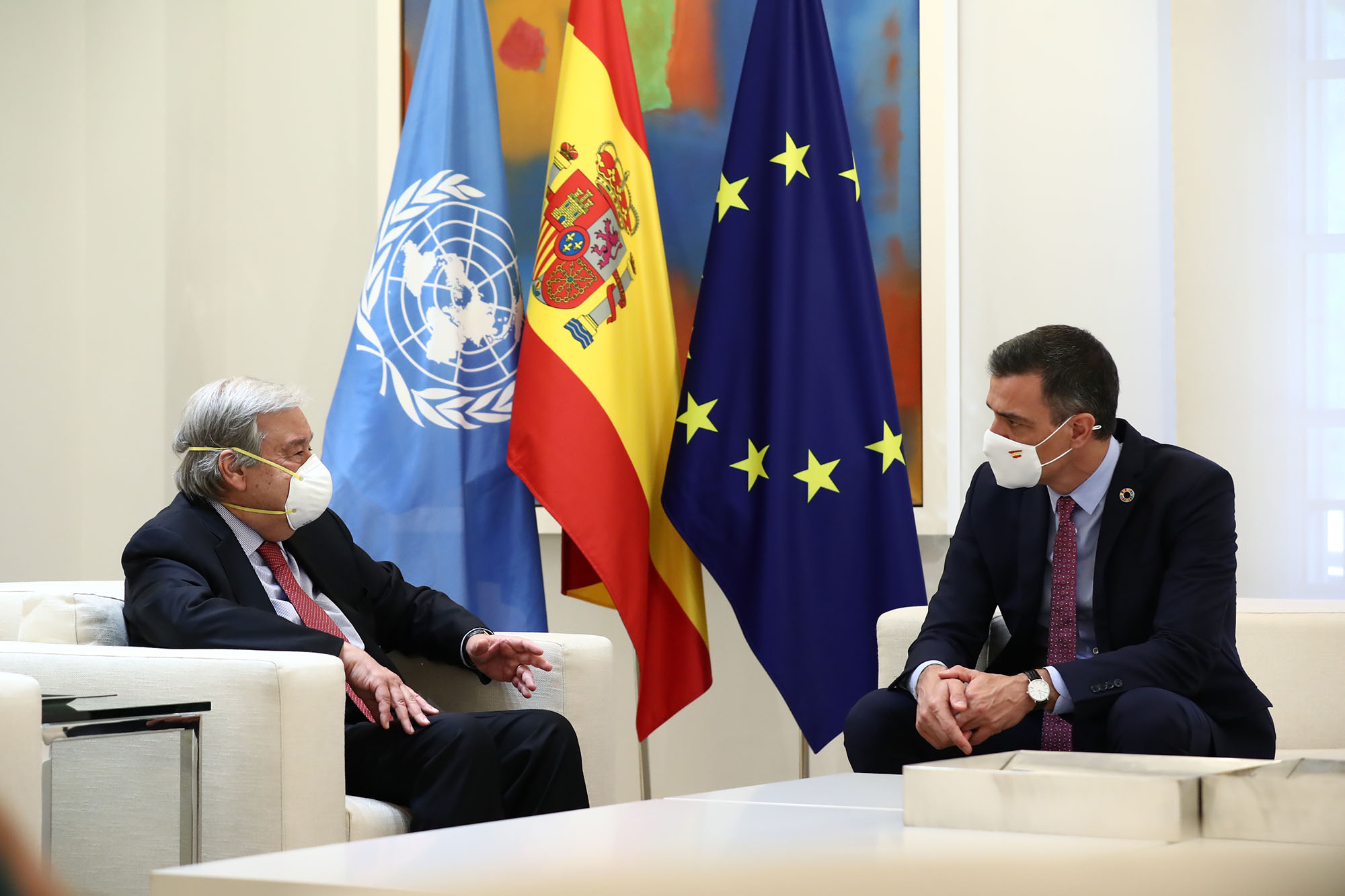 El presidente del Gobierno, Pedro Sánchez, y el secretario general de la ONU, António Guterres, durante su reunión