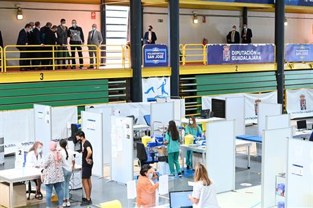 2/09/2021. Pedro Sánchez visita en Guadalajara las instalaciones del Servicio de Vacunación Centralizado. El presidente del Gobierno, Pedro ...