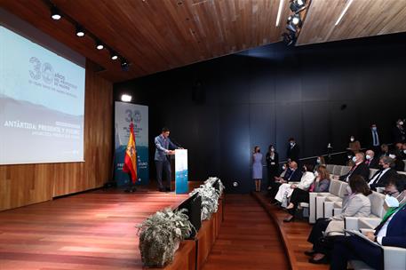 4/10/2021. Pedro Sánchez inaugura el evento por el 30º aniversario del 'Protocolo de Madrid'. El presidente del Gobierno, Pedro Sánchez, int...