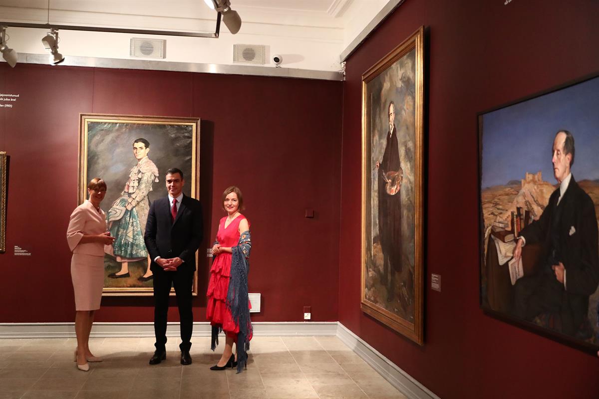 7/07/2021. Viaje del presidente del Gobierno a Estonia (segunda jornada). El presidente del Gobierno, Pedro Sánchez, visita la exposición 'Z...