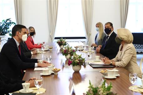 7/07/2021. Viaje del presidente del Gobierno a Letonia. El presidente del Gobierno, Pedro Sánchez, mantiene una reunión con la presidenta de...