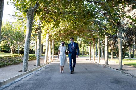 7/10/2021. Reunión de Pedro Sánchez y Yolanda Díaz previa al Consejo de Ministros extraordinario. El presidente del Gobierno, Pedro Sánchez,...