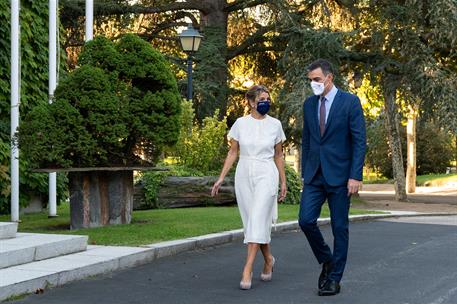 7/10/2021. Reunión de Pedro Sánchez y Yolanda Díaz previa al Consejo de Ministros extraordinario. El presidente del Gobierno, Pedro Sánchez,...