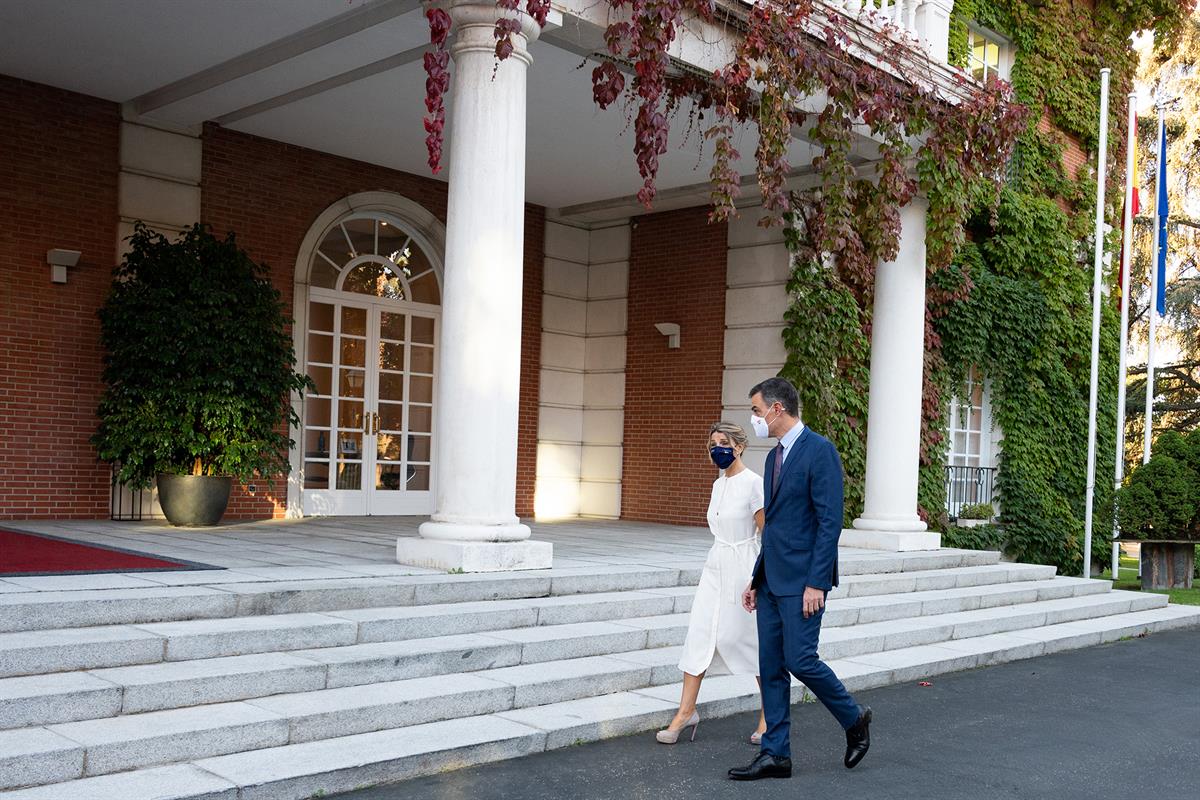 7/10/2021. Reunión de Pedro Sánchez y Yolanda Díaz previa al Consejo de Ministros extraordinario. El presidente del Gobierno, Pedro Sánchez,...