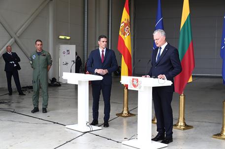 8/07/2021. Viaje del presidente del Gobierno a Lituania. El presidente del Gobierno, Pedro Sánchez, y el presidente la República de Lituania...