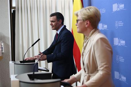 8/07/2021. Viaje del presidente del Gobierno a Lituania. El presidente del Gobierno, Pedro Sánchez, y la primera ministra de la República de...