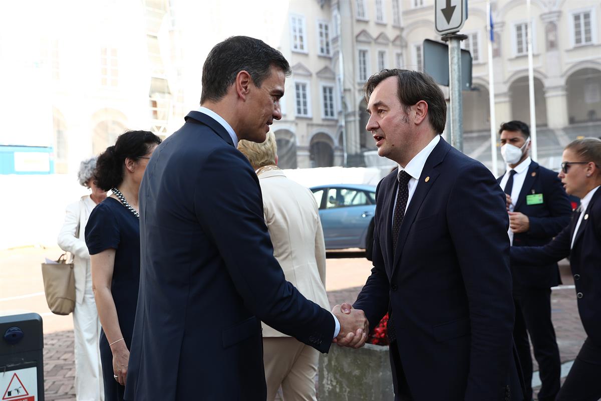 8/07/2021. Viaje del presidente del Gobierno a Lituania. El presidente del Gobierno, Pedro Sánchez, a su llegada a la Universidad de Vilnius...