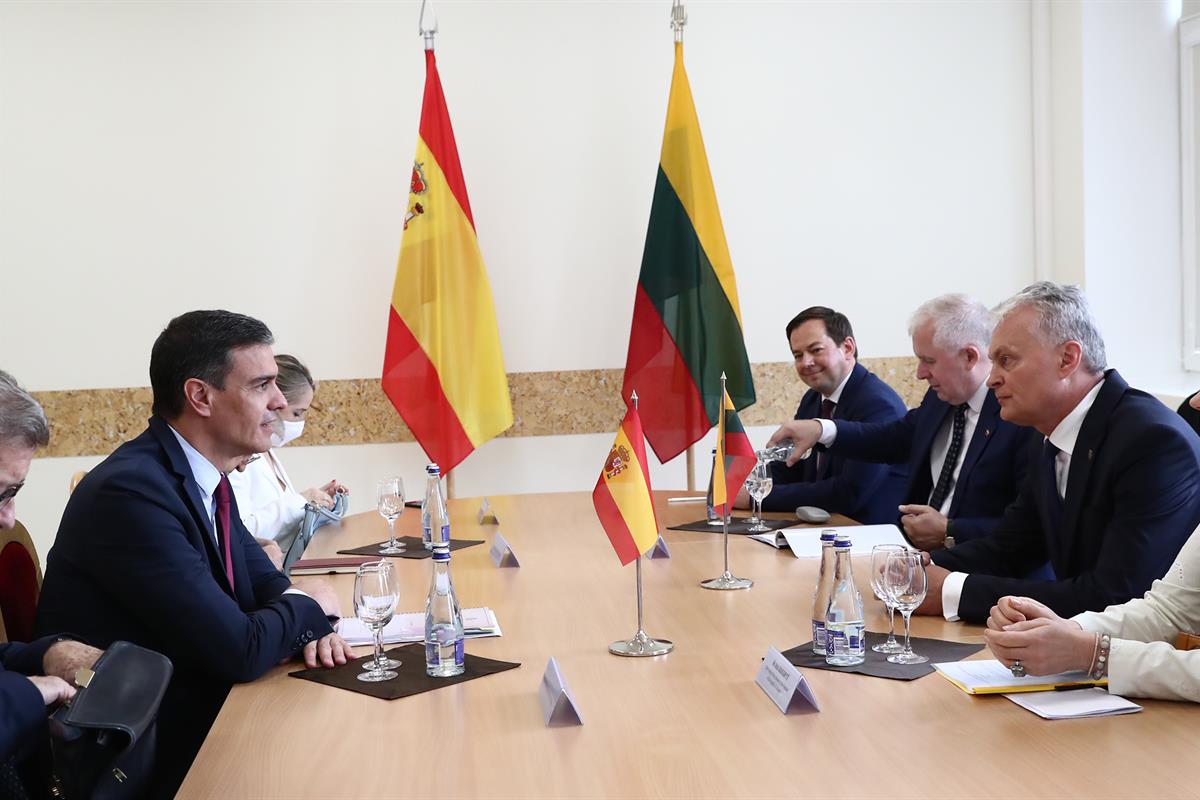 8/07/2021. Viaje del presidente del Gobierno a Lituania. El presidente del Gobierno, Pedro Sánchez, y el presidente de la República de Litua...