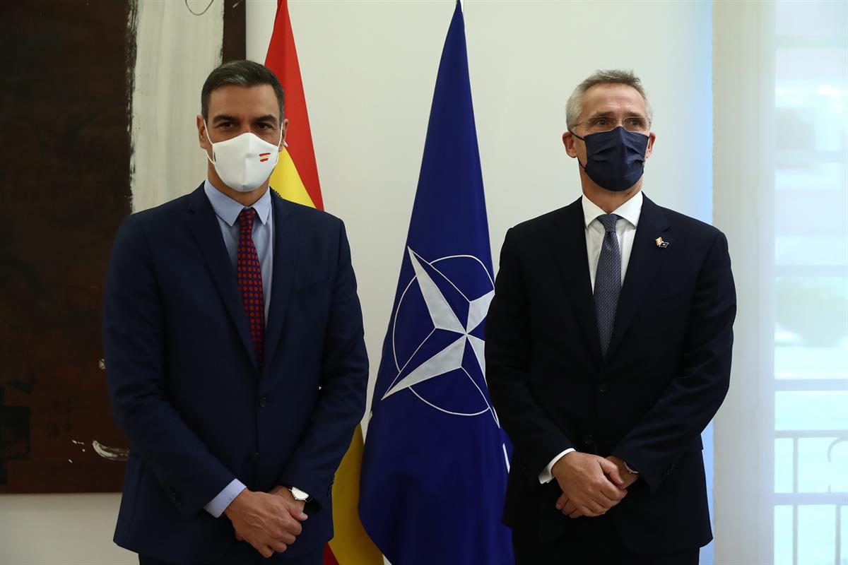 8/10/2021. Pedro Sánchez se reúne con el secretario general de la OTAN, Jens Stoltenberg. El presidente del Gobierno, Pedro Sánchez, y el se...