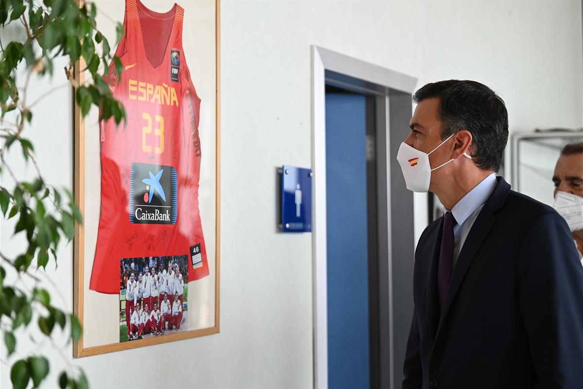 9/09/2021. Sánchez asiste al acto de homenaje a deportistas olímpicos y paralímpicos. El presidente del Gobierno, Pedro Sánchez, ha recorrid...