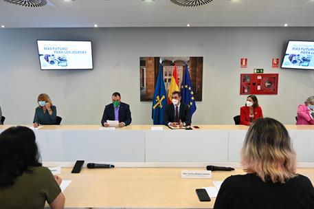 9/09/2021. Pedro Sánchez visita el Principado de Asturias. El presidente del Gobierno, Pedro Sánchez, junto a las ministras de Industria, Co...