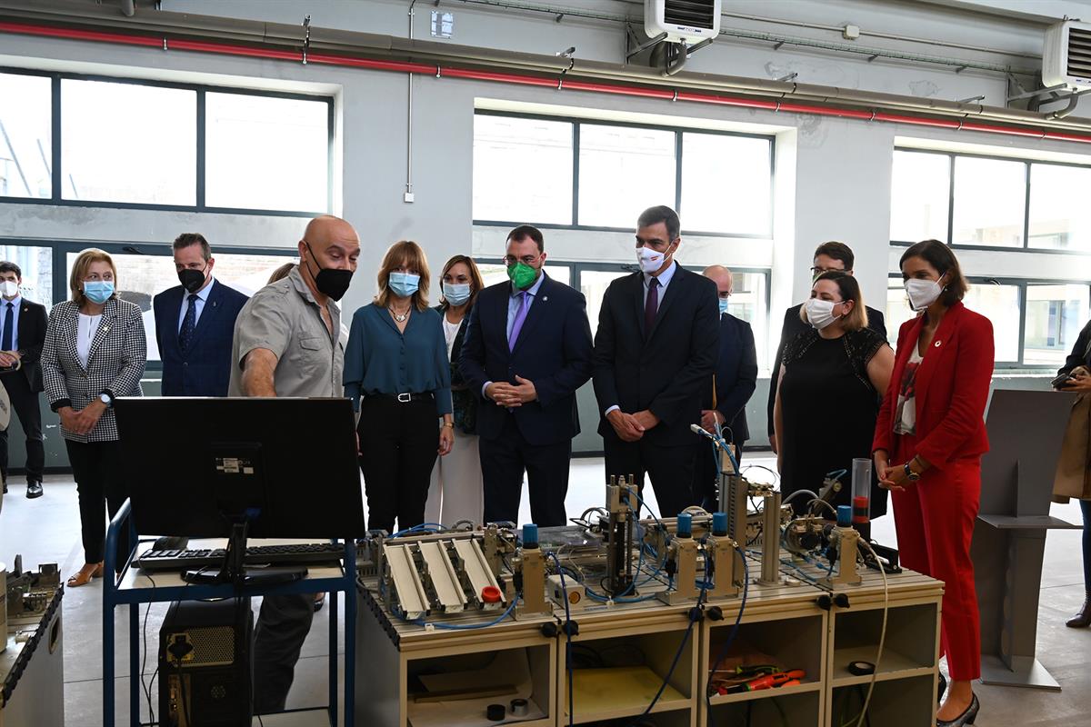 9/09/2021. Pedro Sánchez visita el Principado de Asturias. El presidente del Gobierno, Pedro Sánchez, durante su visita al Centro Integrado ...