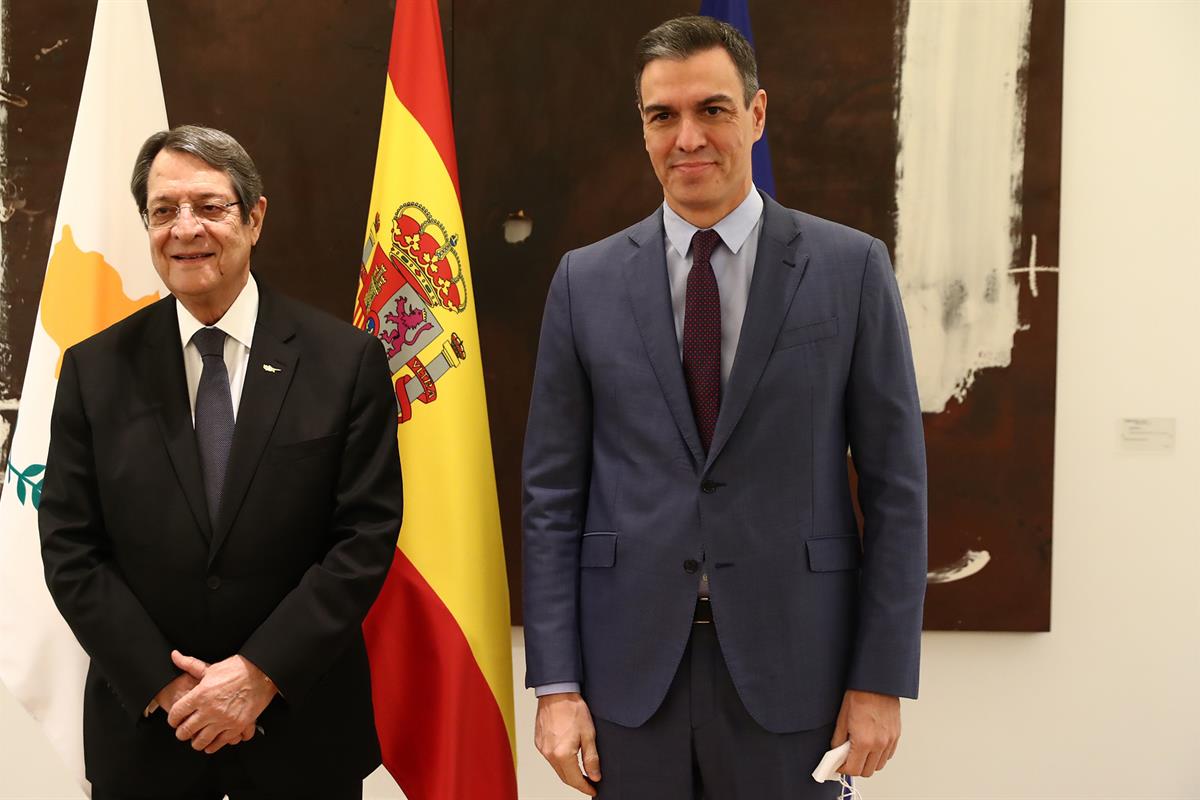 9/12/2021. Pedro Sánchez recibe al presidente de la República de Chipre, Nicos Anastasiades. El presidente del Gobierno, Pedro Sánchez, y el...