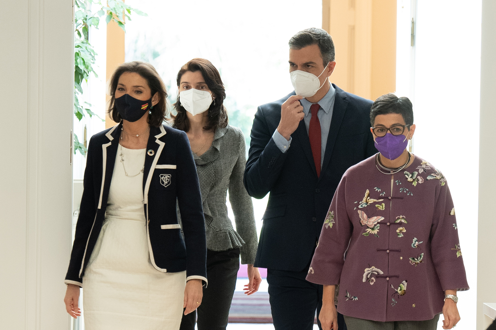 Pedro Sánchez junto a Arancha González Laya, Pilar Llop y Reyes Maroto