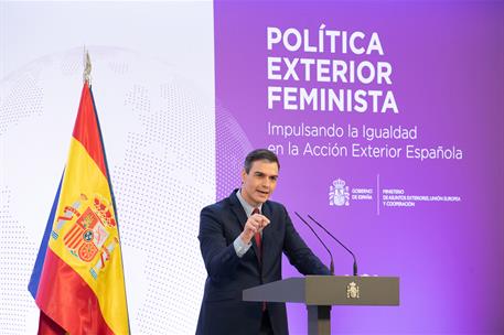 10/03/2021. Sánchez preside la presentación de la Gúa de la Política Exterior Feminista. El presidente del Gobierno, Pedro Sánchez, durante ...