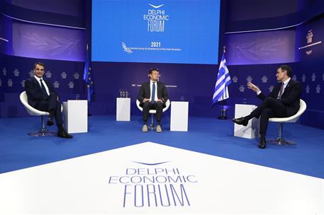10/05/2021. Viaje del presidente del Gobierno a Grecia. El presidente del Gobierno, Pedro Sánchez, y el primer ministro de la República Helé...