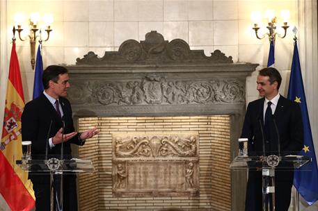 10/05/2021. Viaje del presidente del Gobierno a Grecia. El presidente del Gobierno, Pedro Sánchez, y el primer ministro de la República Helé...