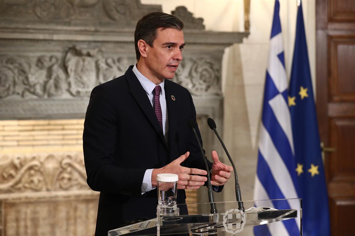 10/05/2021. Viaje del presidente del Gobierno a Grecia. El presidente del Gobierno, Pedro Sánchez, durante su intervención en la rueda de pr...