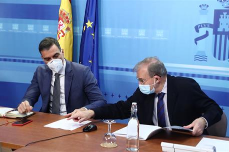 11/01/2021. Sánchez preside la reunión del CECOD. El presidente del Gobierno, Pedro Sánchez, durante su reunión con el Comité Estatal de Coo...