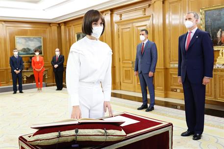 12/07/2021. Pedro Sánchez asiste a la toma de posesión de su nuevo Ejecutivo. La nueva ministra de Ciencia e Innovación, Diana Morant Ripoll...
