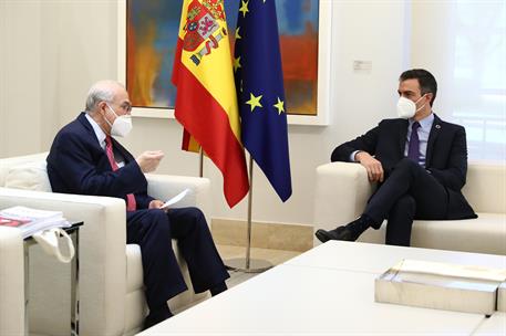 13/05/2021. Pedro Sánchez recibe al secretario general de la OCDE, Ángel Gurría. El presidente del Gobierno, Pedro Sánchez, y el secretario ...