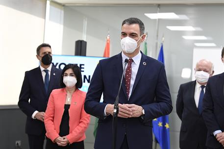 14/05/2021. Pedro Sánchez visita los laboratorios farmacéuticos del Grupo Rovi en Granada. El presidente del Gobierno, Pedro Sánchez, durant...