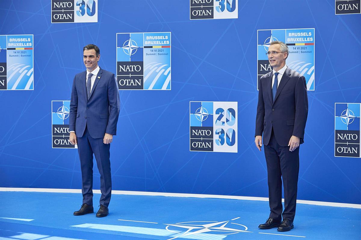 14/06/2021. Pedro Sánchez asiste a la Cumbre de la OTAN. El presidente del Gobierno, Pedro Sánchez, y el secretario general de la OTAN, Jens...