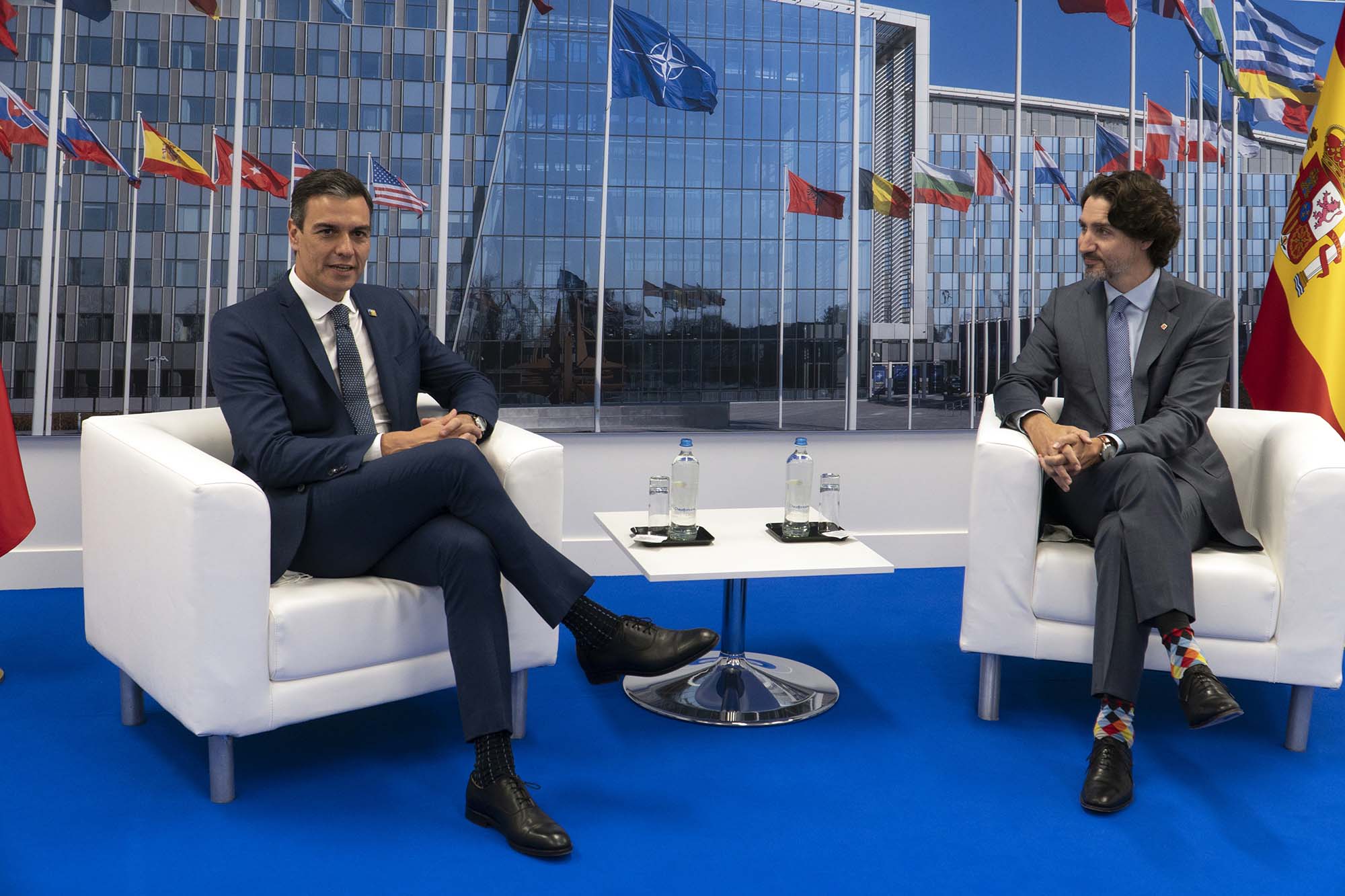 Pedro Sánchez junto a Justin Trudeau