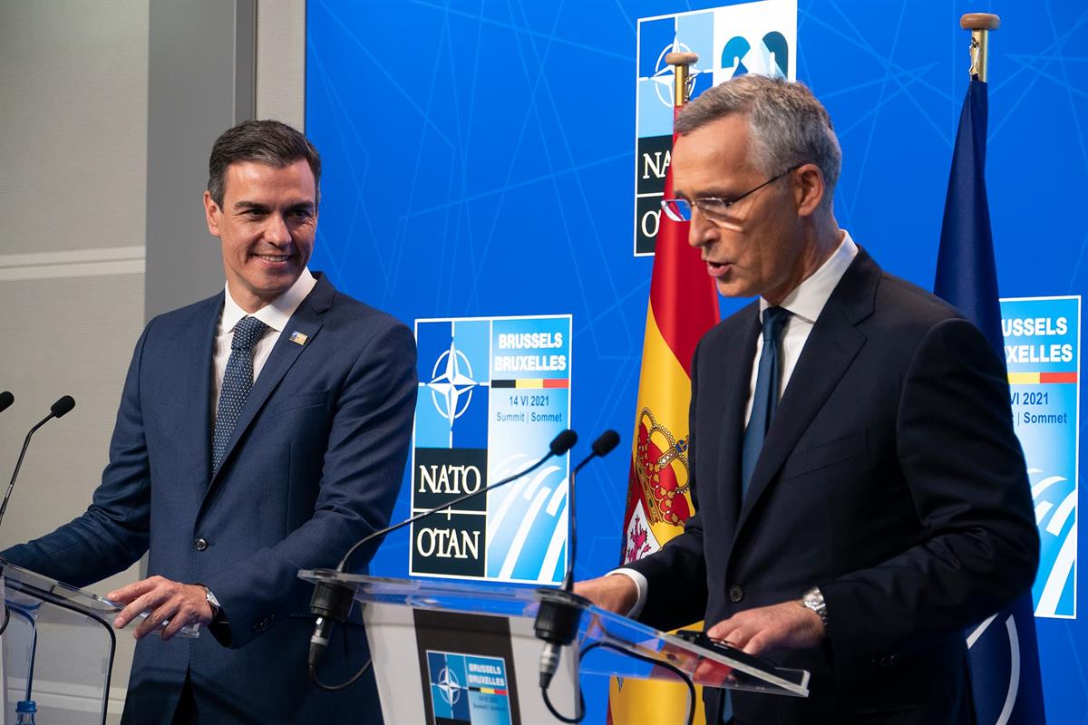14/06/2021. Pedro Sánchez asiste a la Cumbre de la OTAN. El presidente del Gobierno, Pedro Sánchez, y el secretario general de la OTAN, Jens...