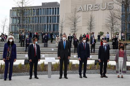 15/04/2021. Sánchez asiste a la inauguración del nuevo campus de Airbus en Getafe. El presidente del Gobierno, Pedro Sánchez, el ministro de...