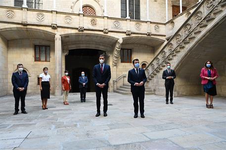 15/09/2021. Mesa de diálogo entre el Gobierno y el Govern de la Generalitat de Cataluña. El presidente del Gobierno, Pedro Sánchez, los miem...