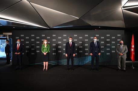 15/09/2021. Pedro Sánchez participa en el encuentro 'Computación Responsable: hacia una nueva era tecnológica'. Foto de familia del presiden...