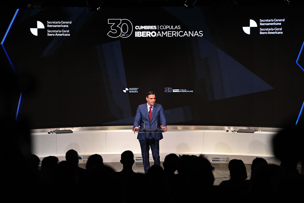 15/11/2021. Sánchez inaugura el acto del 30 aniversario de las Cumbres Iberoamericanas. El presidente del Gobierno, Pedro Sánchez, durante s...