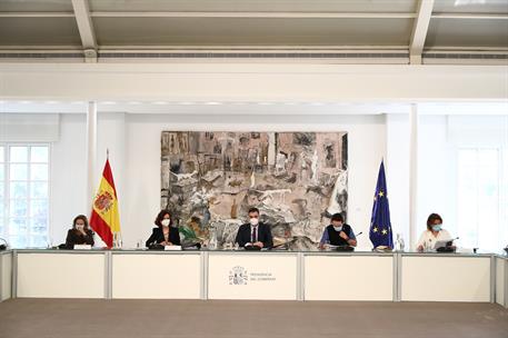 16/02/2021. Sánchez preside la reunión de la Comisión Interministerial para la Recuperación, Transformación y Resiliencia. El jefe del Ejecu...