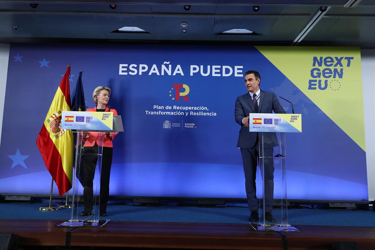16/06/2021. Pedro Sánchez recibe a Ursula von der Leyen. El presidente del Gobierno, Pedro Sánchez, y la presidenta de la Comisión Europea, ...