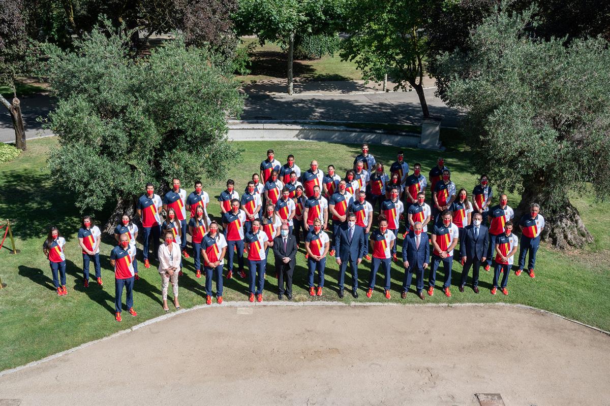 16/07/2021. Pedro Sánchez recibe a los deportistas olímpicos de Tokio 2020. Foto de familia del presidente del Gobierno, Pedro Sánchez, en l...