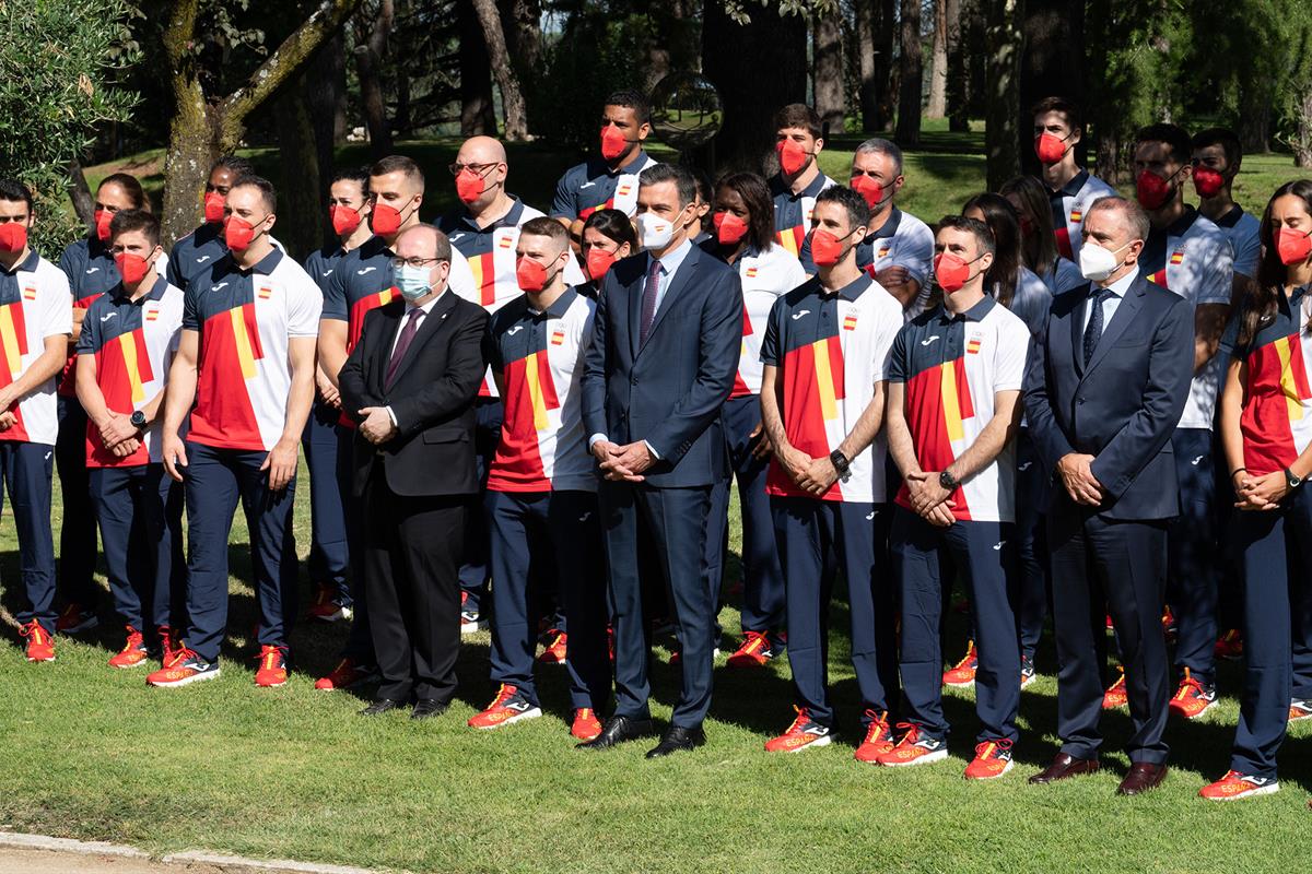 16/07/2021. Pedro Sánchez recibe a los deportistas olímpicos de Tokio 2020. El presidente del Gobierno, Pedro Sánchez, el ministro de Cultur...