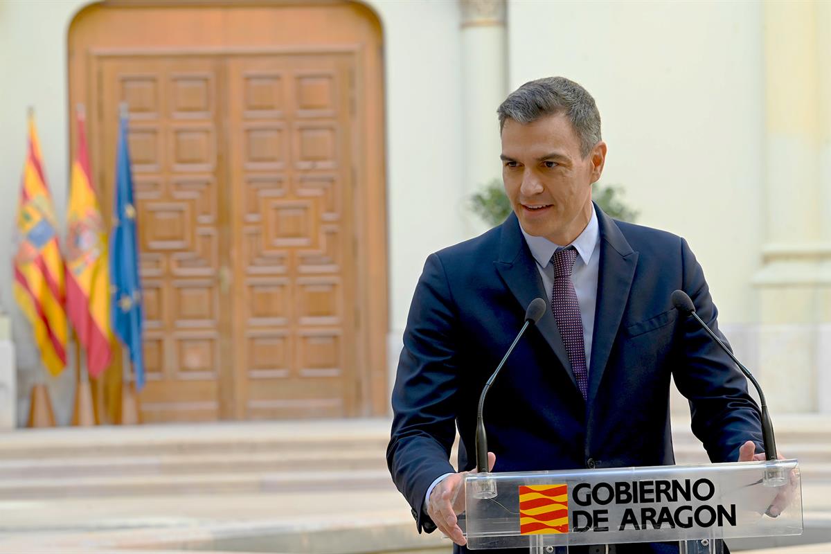 16/09/2021. Pedro Sánchez se reúne con el presidente del Gobierno de Aragón, Javier Lambán. El presidentel Gobierno, Pedro Sánchez, durante ...
