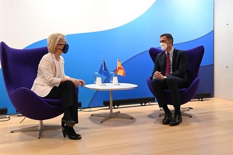 17/09/2021. Pedro Sánchez asiste a la VIII Cumbre UE-MED 9. El presidente del Gobierno, Pedro Sánchez, y la presidenta de la Comisión Europe...