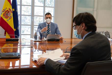 18/01/2021. Pedro Sánchez preside el Comité de Seguimiento del Coronavirus. El presidente del Gobierno, Pedro Sánchez, y el ministro de Sani...
