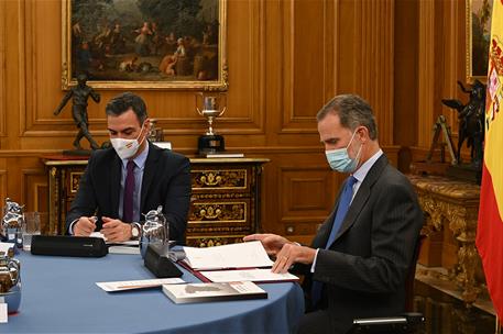 18/11/2021. Sánchez asiste a la reunión del Consejo de Seguridad Nacional. El presidente del Gobierno, Pedro Sánchez, junto al el rey Felipe...