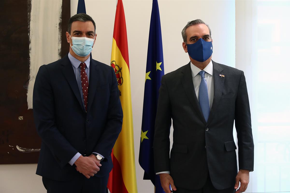 19/04/2021. El presidente del Gobierno recibe al presidente de la República Dominicana. El presidente del Gobierno, Pedro Sánchez, junto al ...