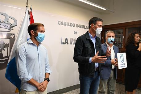 19/09/2021. Pedro Sánchez visita La Palma con motivo de la erupción volcánica. El presidente del Gobierno, Pedro Sánchez, junto al president...